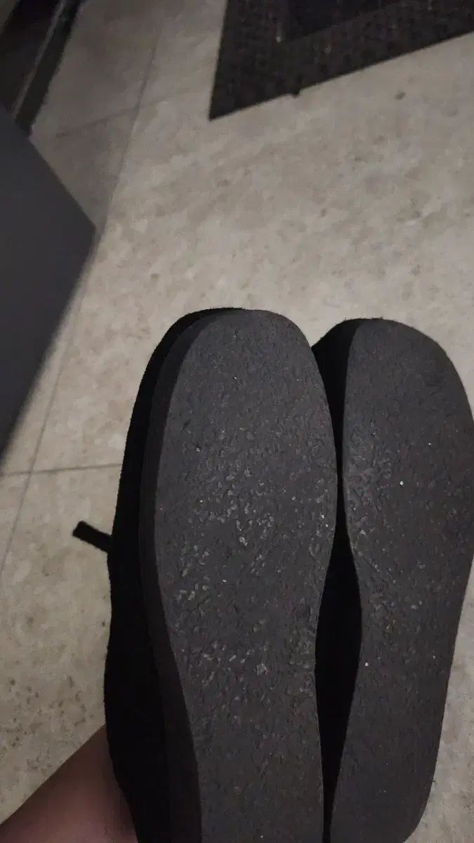 愛らしい gu モカシンシューズ ワラビー ブラック COLOR 260 全品10％ポイント還元！