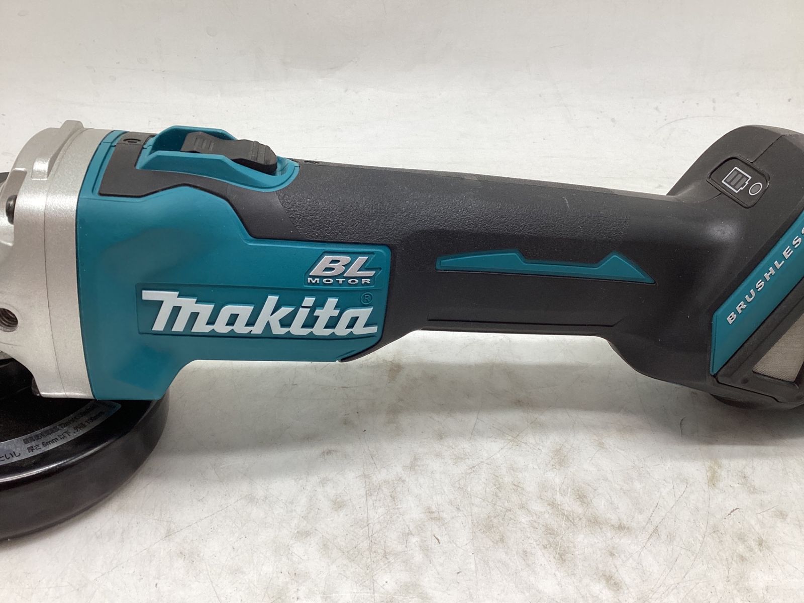 Makita - 未使用品　マキタ　充電式ディスクグラインダ　GA412DZ マキタ GA412DZ + ケース 18V 充電式ディスクグラインダ 本体+