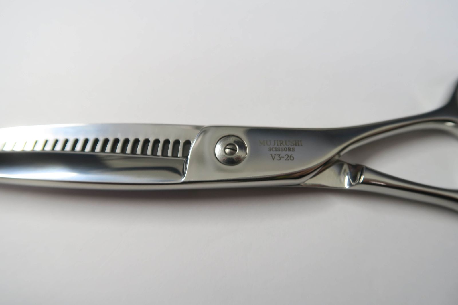 Bランク【MUJIRUSHI 無印】 公式 V3-26 セニング 美容師・理容師 6.0