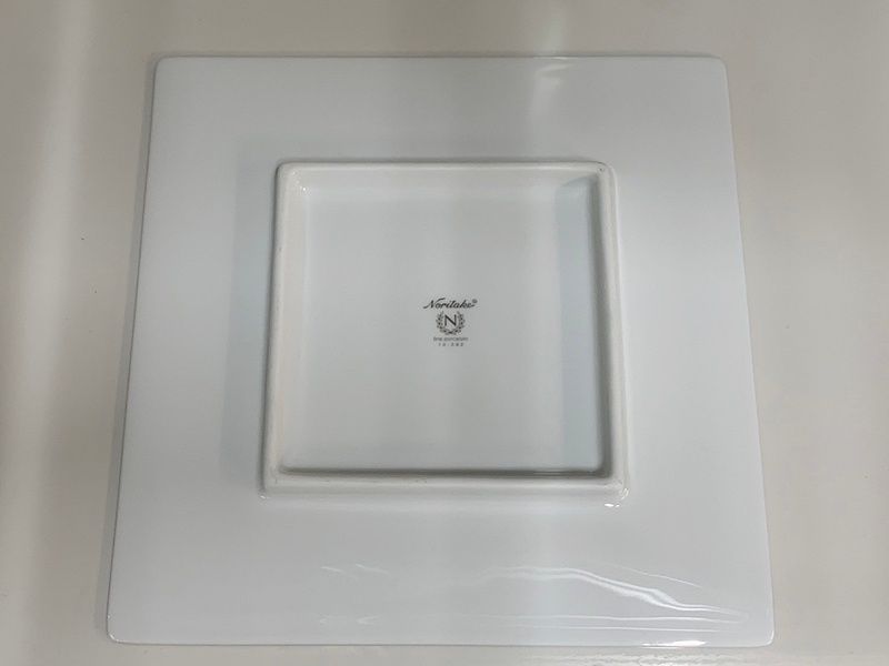 Noritake - ノリタケ アラカルト 23.5cmスクエアフラットプレート 未使用 ノリタケ アラカルト 23.5cm スクエアフラットプレート 2枚