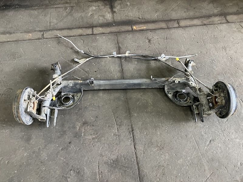 ノート SNE12 リアアクスルビーム E-POWER X FOUR 4WD 55501-3VE1B HAJ