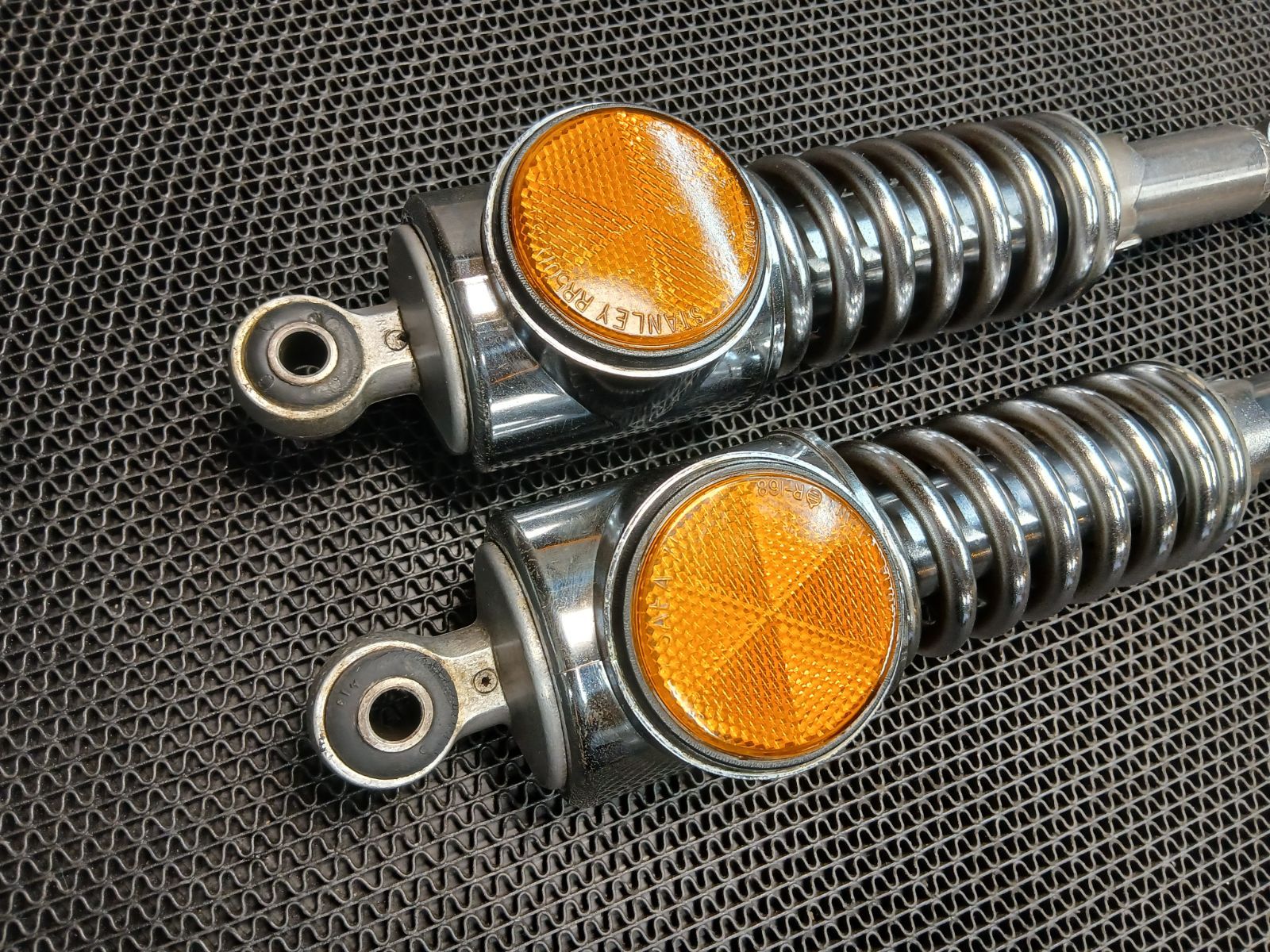 カワサキ W3 純正リアサスペンション左右 実動 650-RS 昭和48年 実動車両 W2TT W1SS ダブサン マッハMACH W1SA 旧車絶版 Z 動画あり