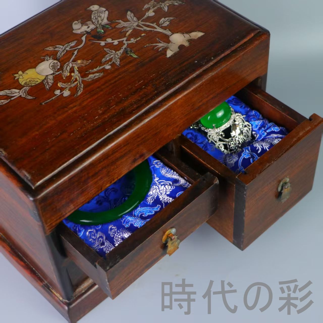 高冰翡翠 宝石彫