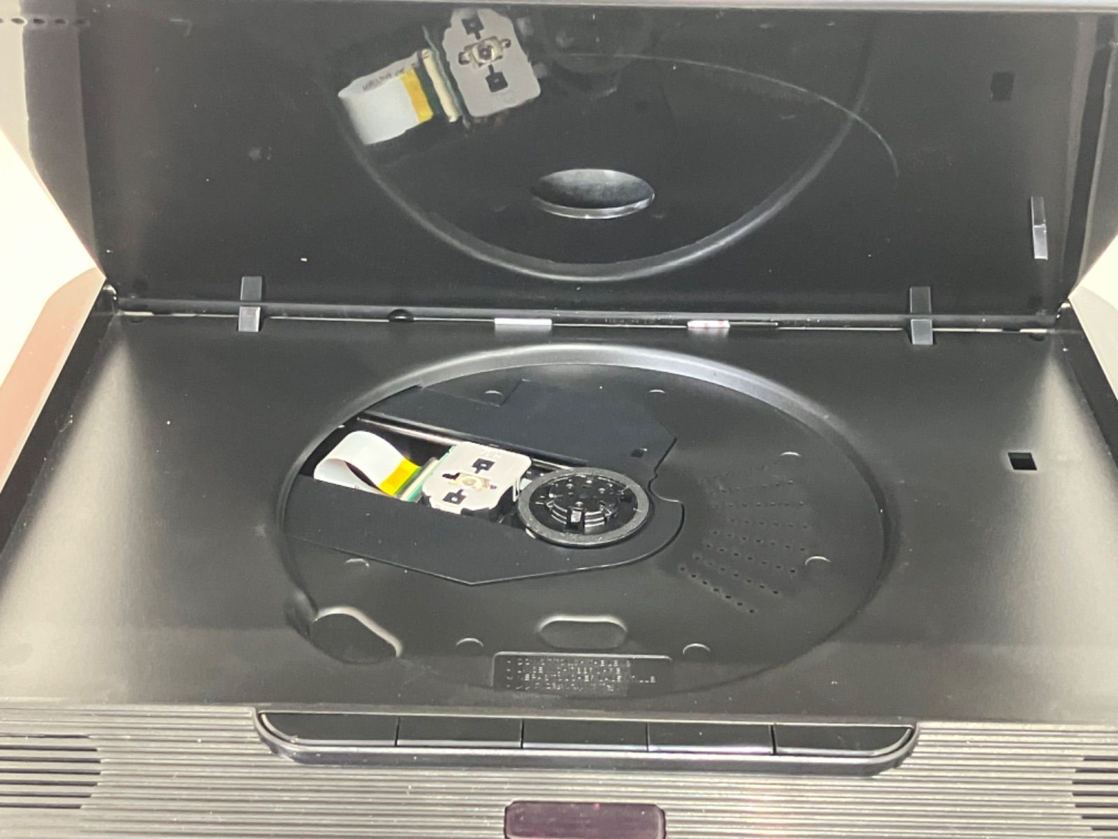 9インチDVDツインモニター Qriom 山善 CPD-TM90（B）9インチDVDツイン