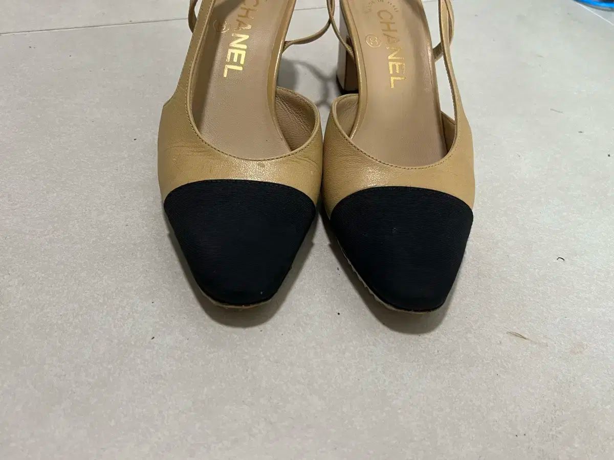 シャネルスリングバックシューズ