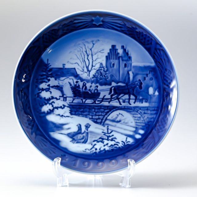 新品 ロイヤルコペンハーゲン イヤープレート 皿立て付き 1999年 平成