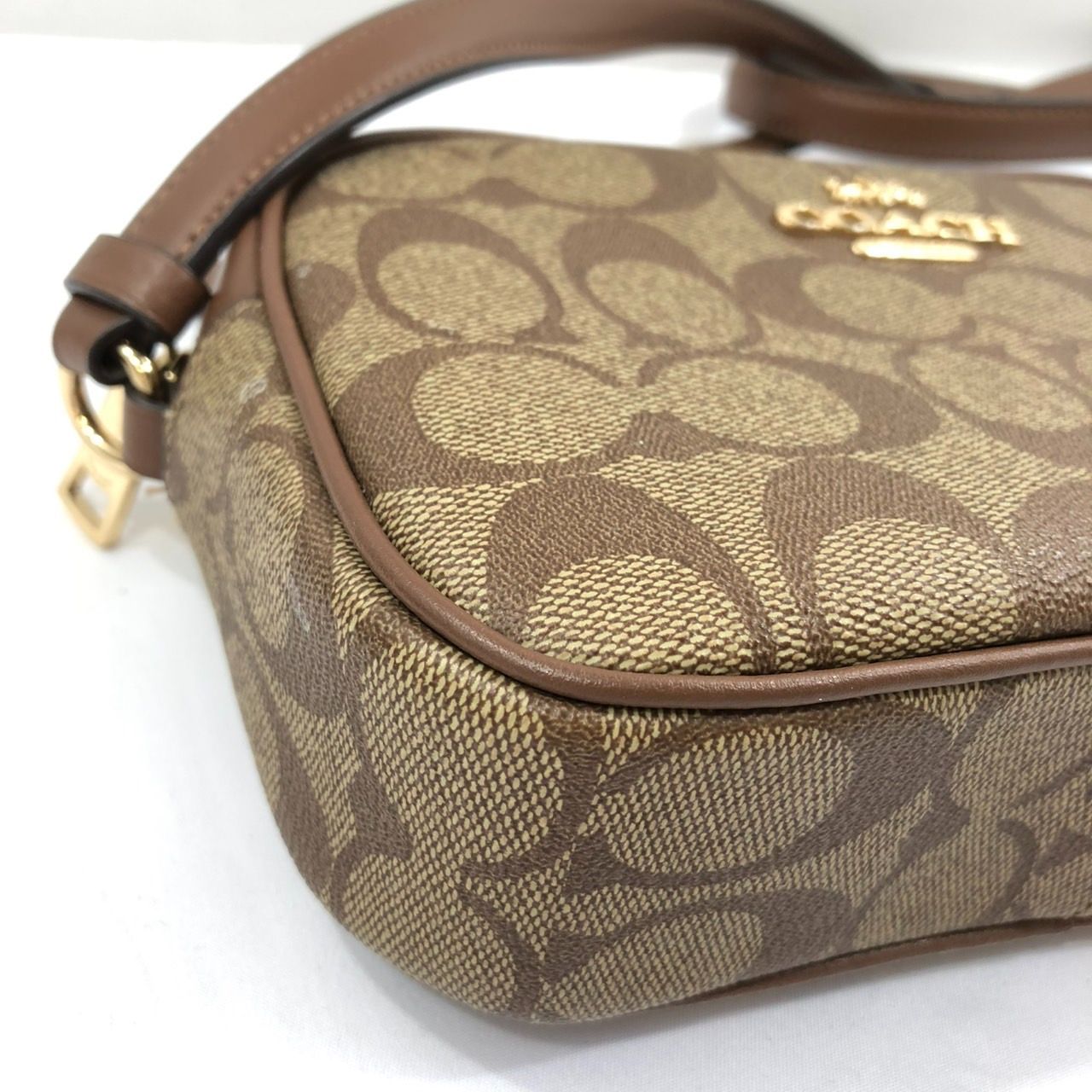 ショルダーバッグ シグネチャー