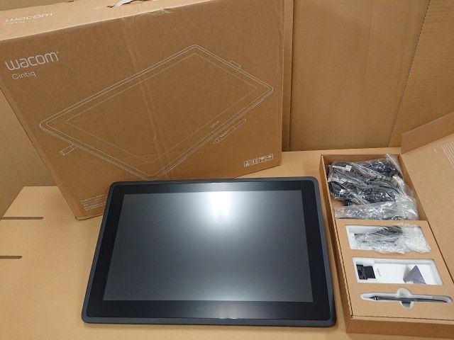 ワコム Cintiq 22 液晶ペンタブレット DTK2260K0D