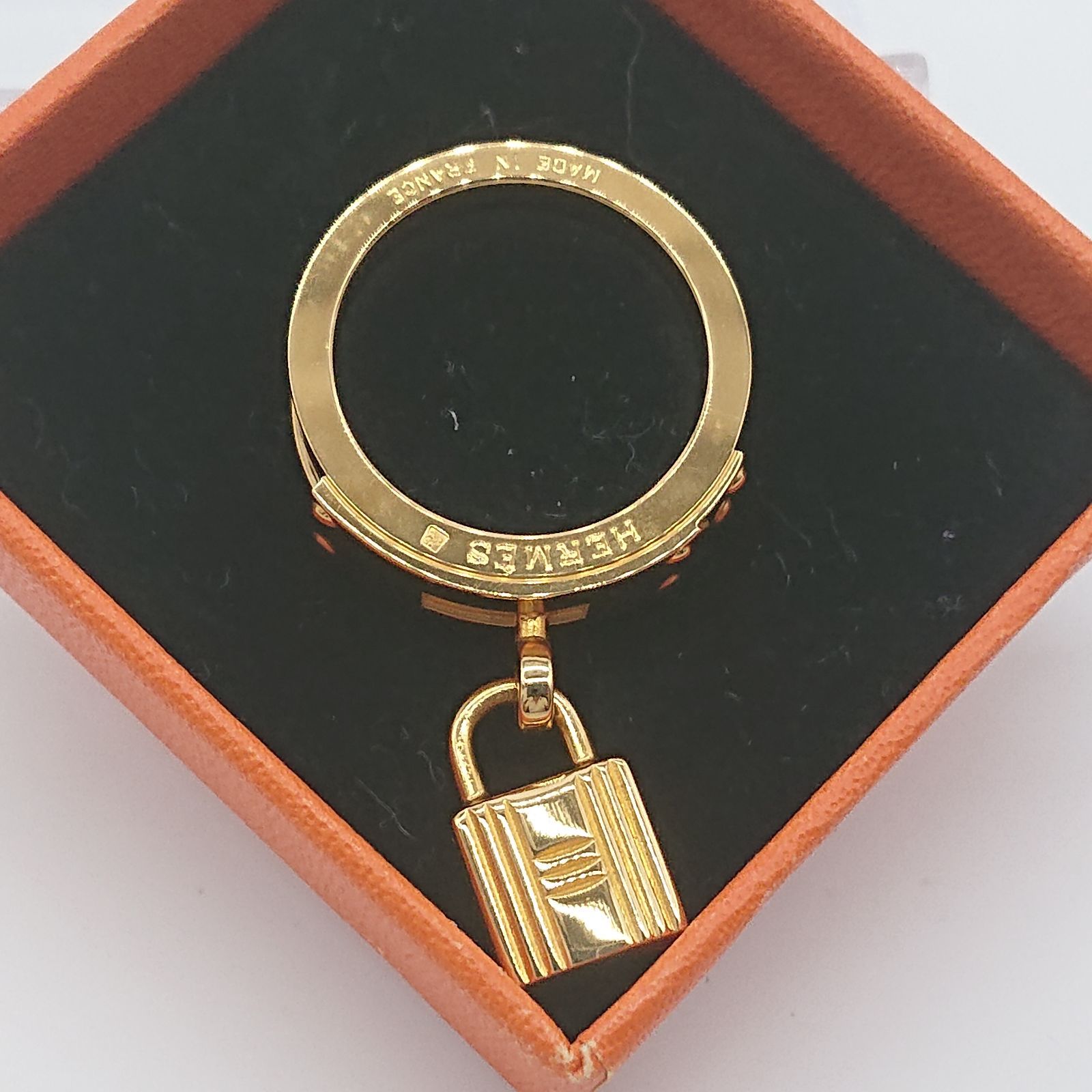HERMES　エルメス　ケリー　スカーフリング　箱付き 極美品】HERMES エルメス ケリー リザード スカーフリング