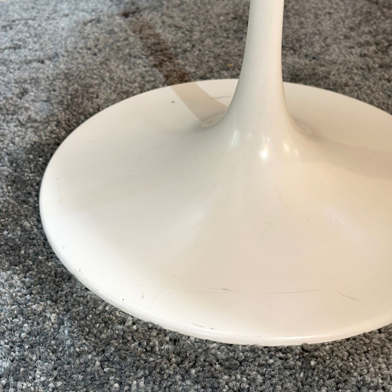 サイドテーブル