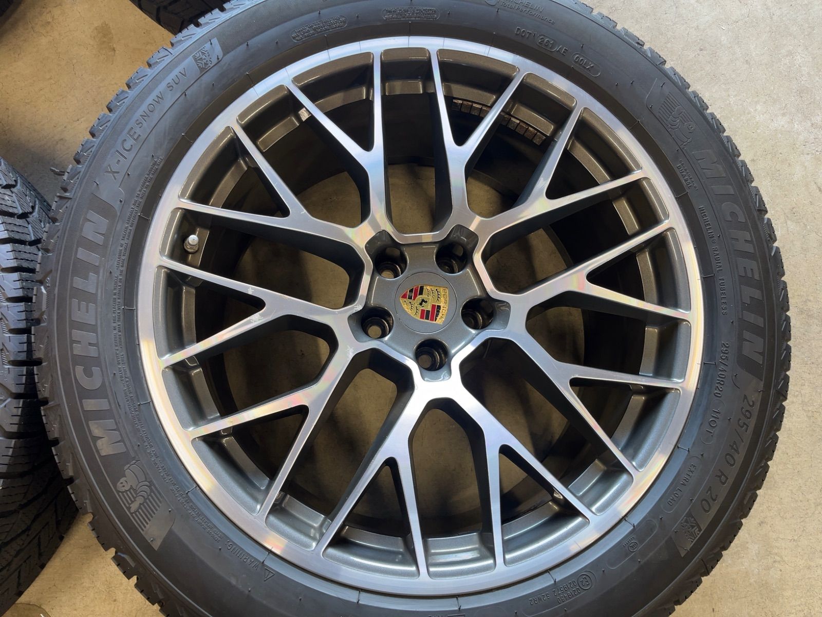 2025年製 20インチ