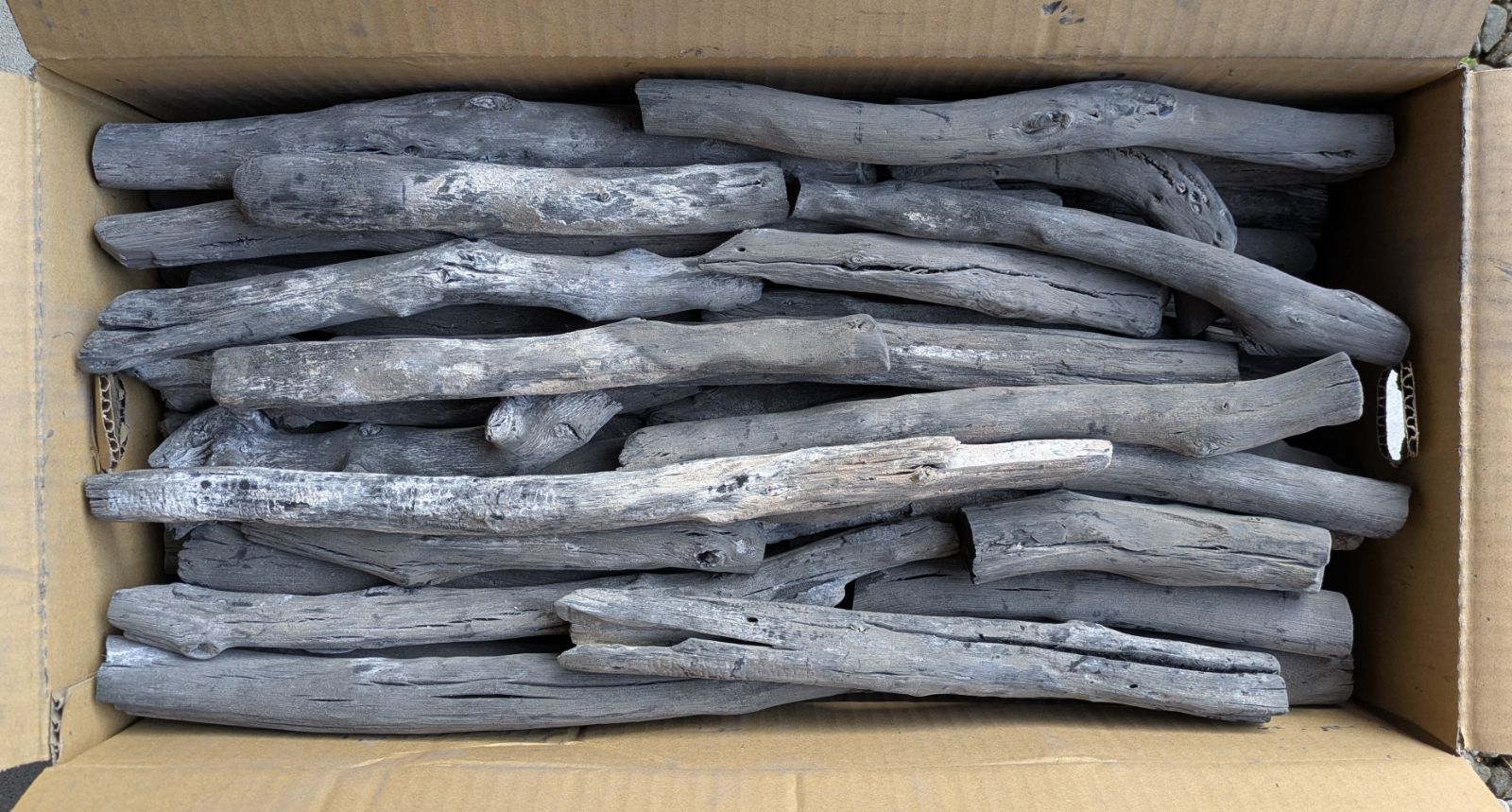 美浜備長炭15-4 小炭と粒炭 15kg Amazon.co.jp: 紀州備長