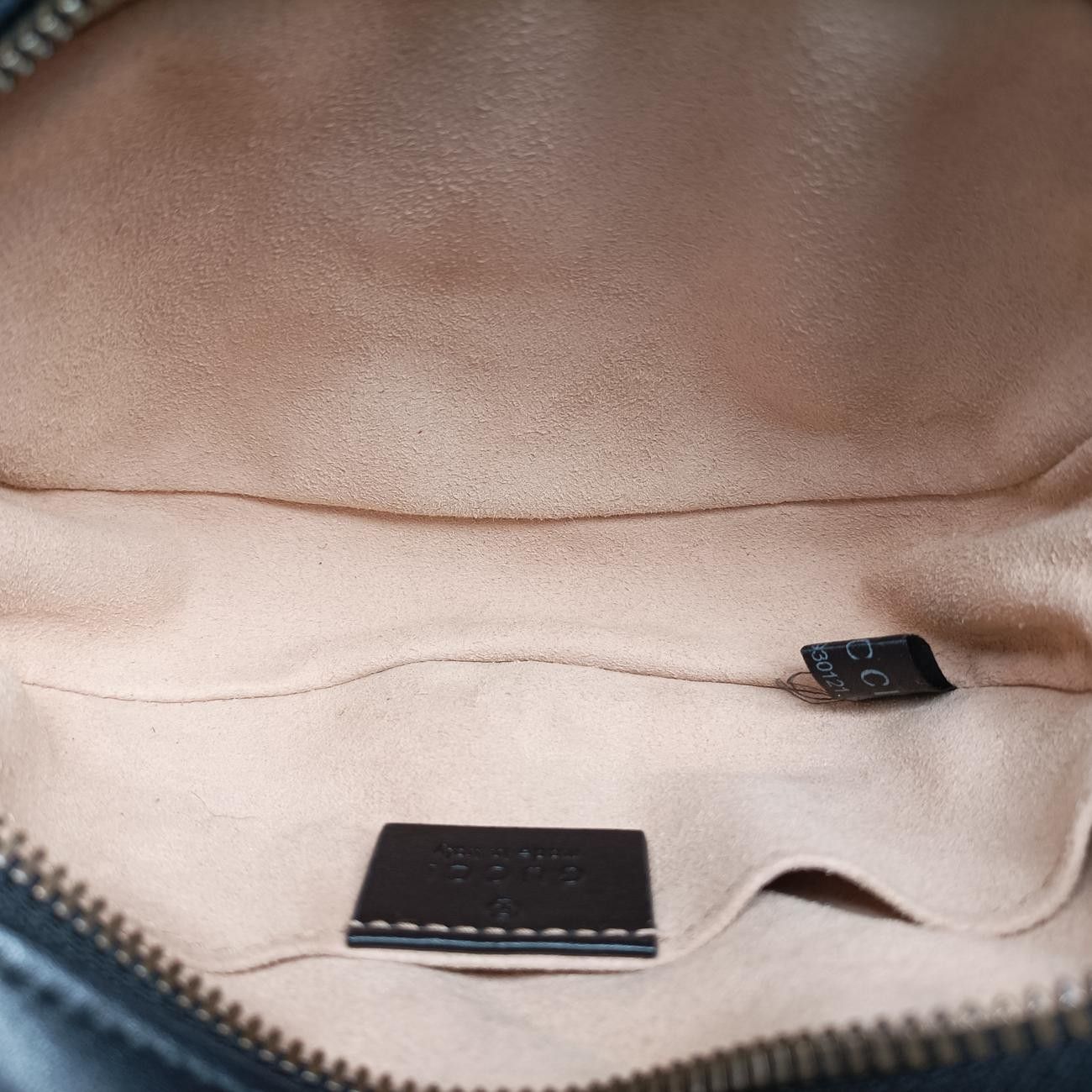 【送料込み】SALE!!Gucciグッチ♪767931 org.jpg