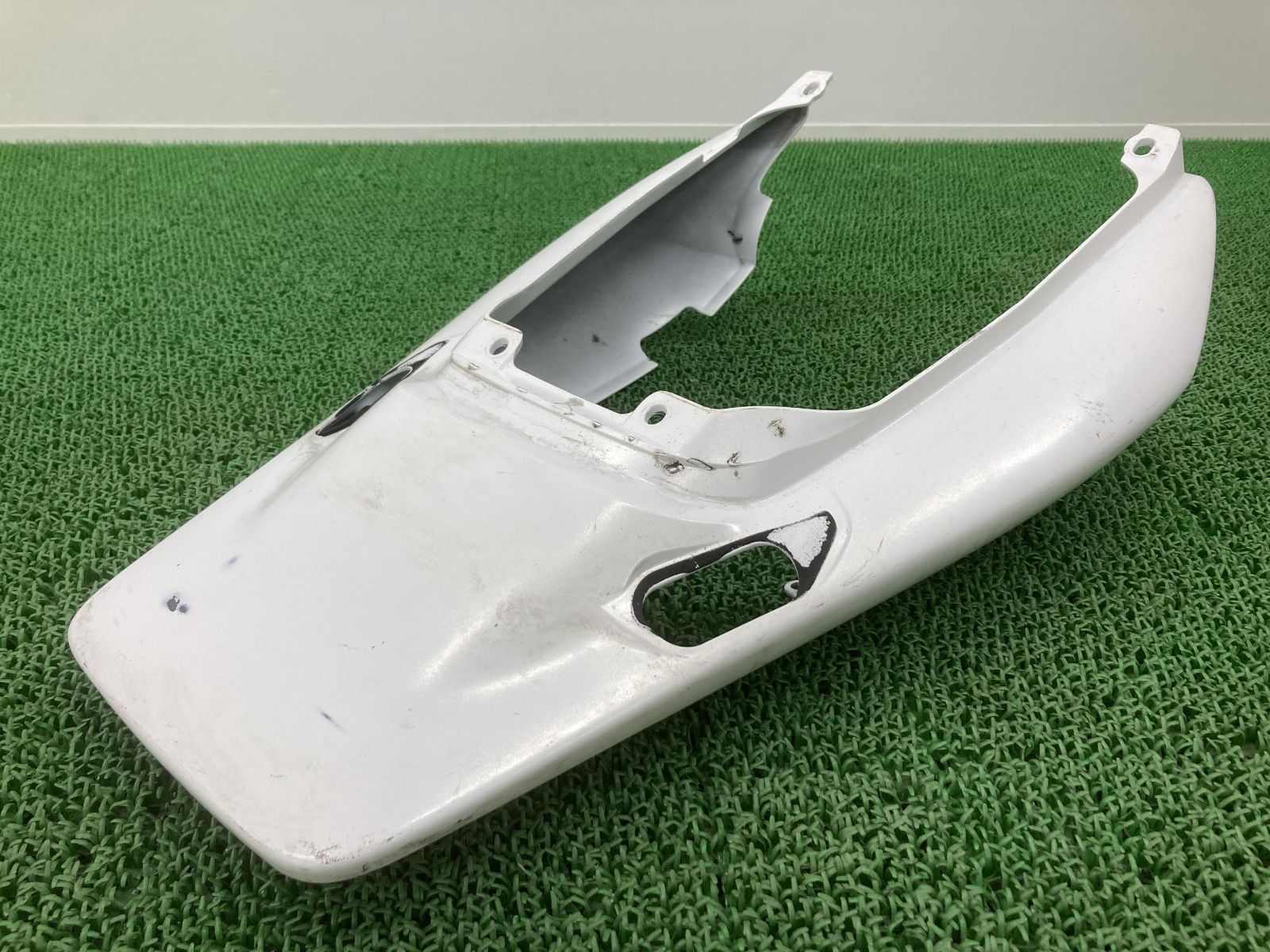 CB400SF テールカウル 白 MCEL ホンダ 純正 中古 バイク 部品 NC39後期 NC42前期 VTEC SpecIII Revo 車検 Genuine