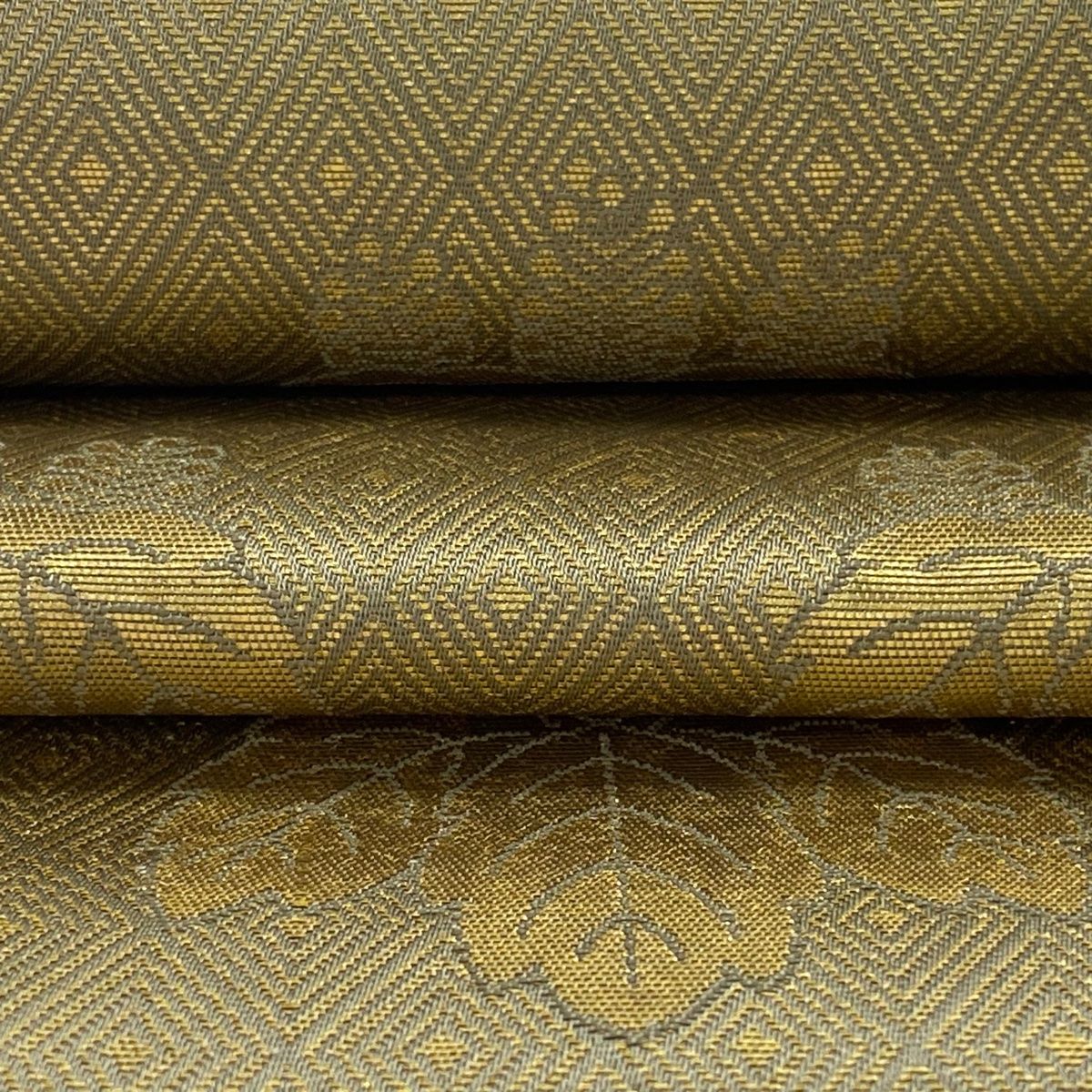 袋帯 美品 逸品 長嶋成織物 落款 瀞金錦 桐 入子菱 本金箔 金色 袋帯 美品 逸品 長嶋成織物 落款 瀞金錦 桐 入子菱 本金箔 金色