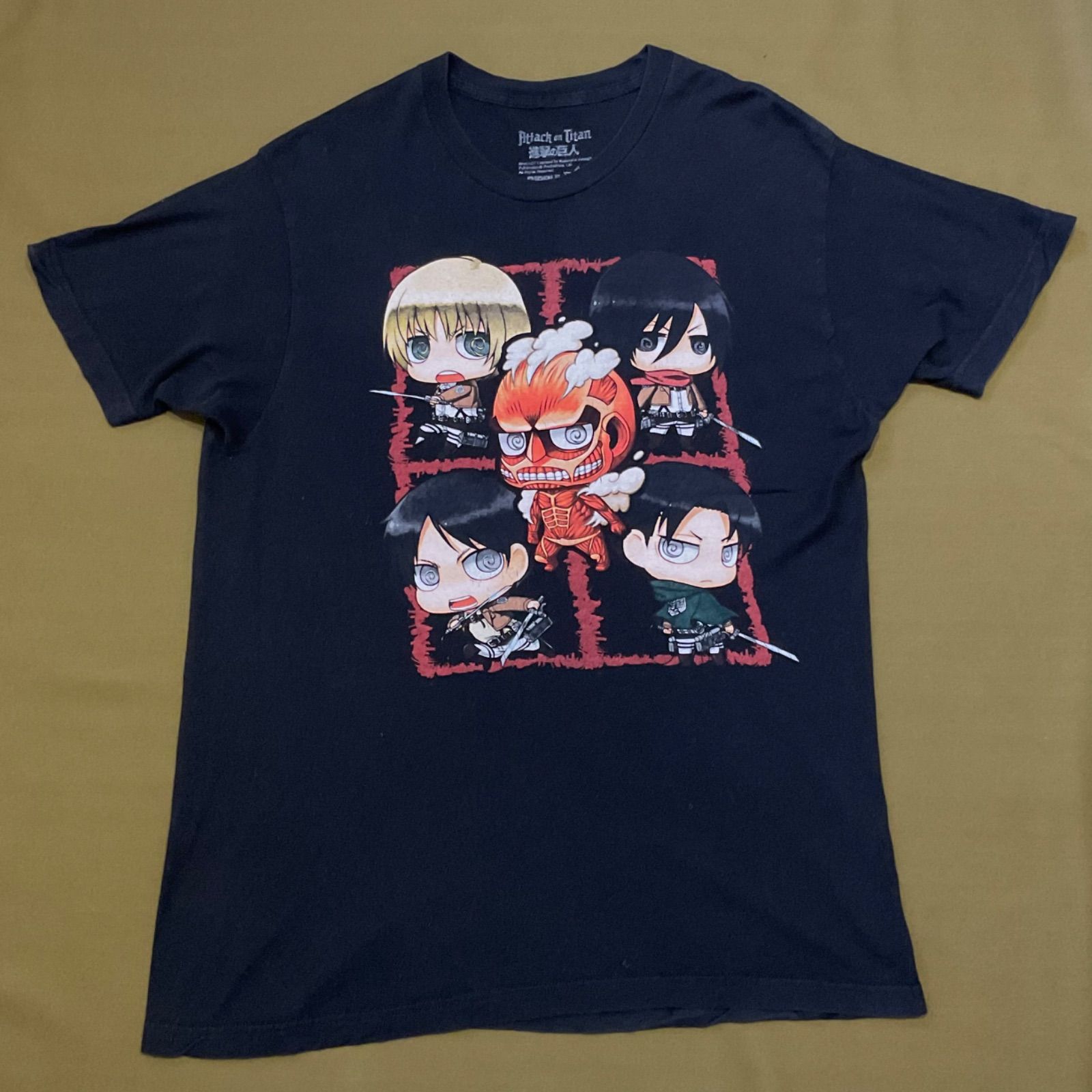 US古着 進撃の巨人 デフォルメキャラ アニメ ビッグプリント半袖tシャツ黒L