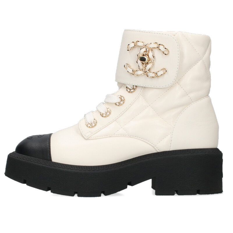 CHANEL ホワイト/ ショートブーツ　36C CHANEL ホワイト/ ショートブーツ 36C 【公式通販】