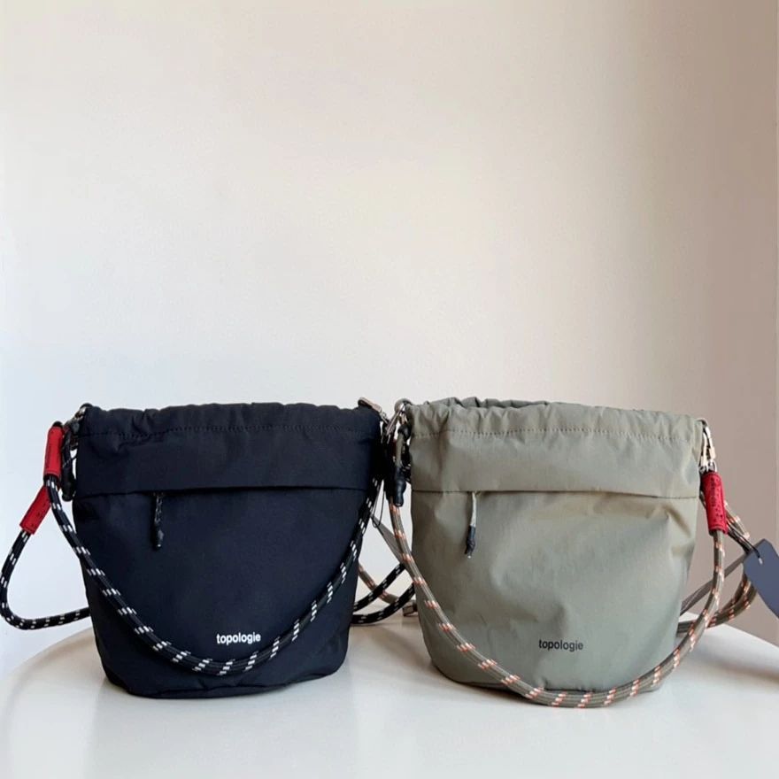2色 新品 Topologie トポロジー ショルダーバッグ 大容量 Topologie 小さめショルダーバッグ ボトルバッグ ショルダー
