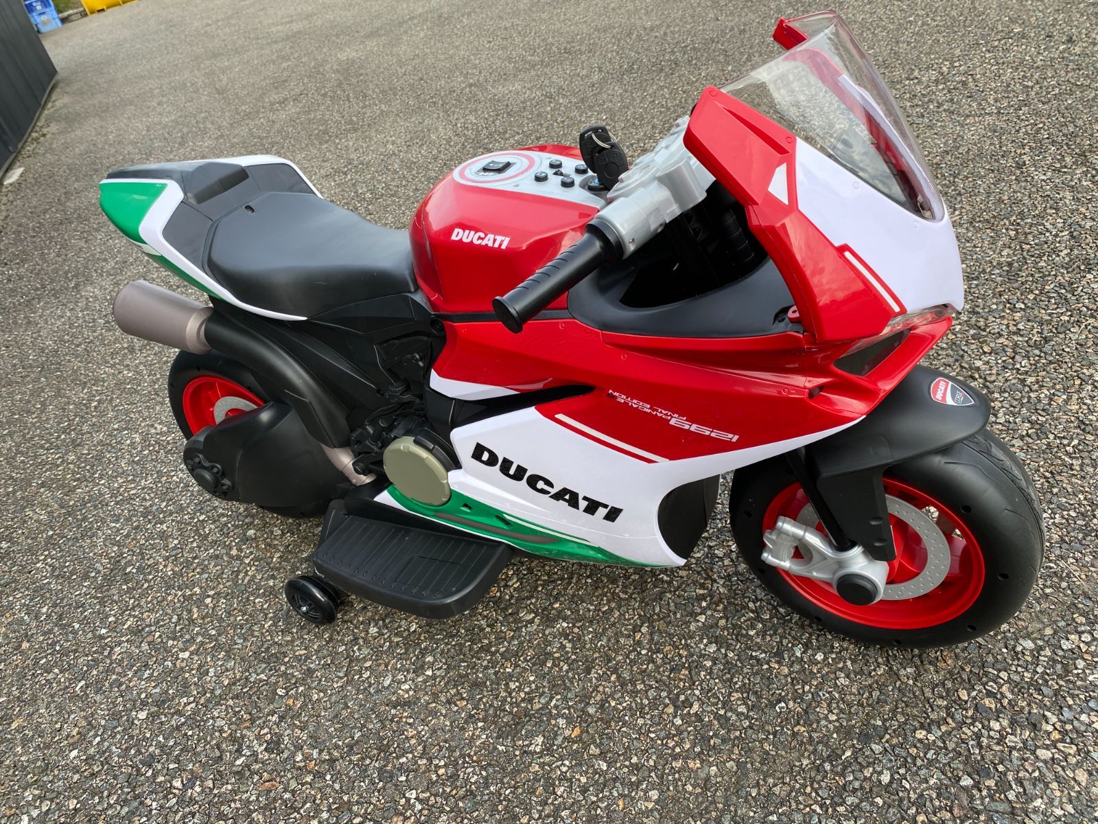 アウトレット DUCATI