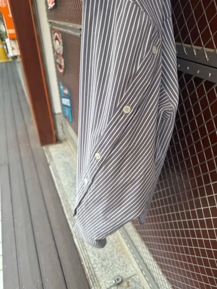 シャツ S