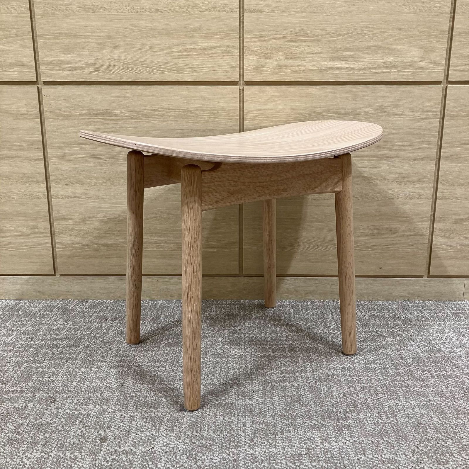 中古 A(中古品)】サガ ラウンジ スツール