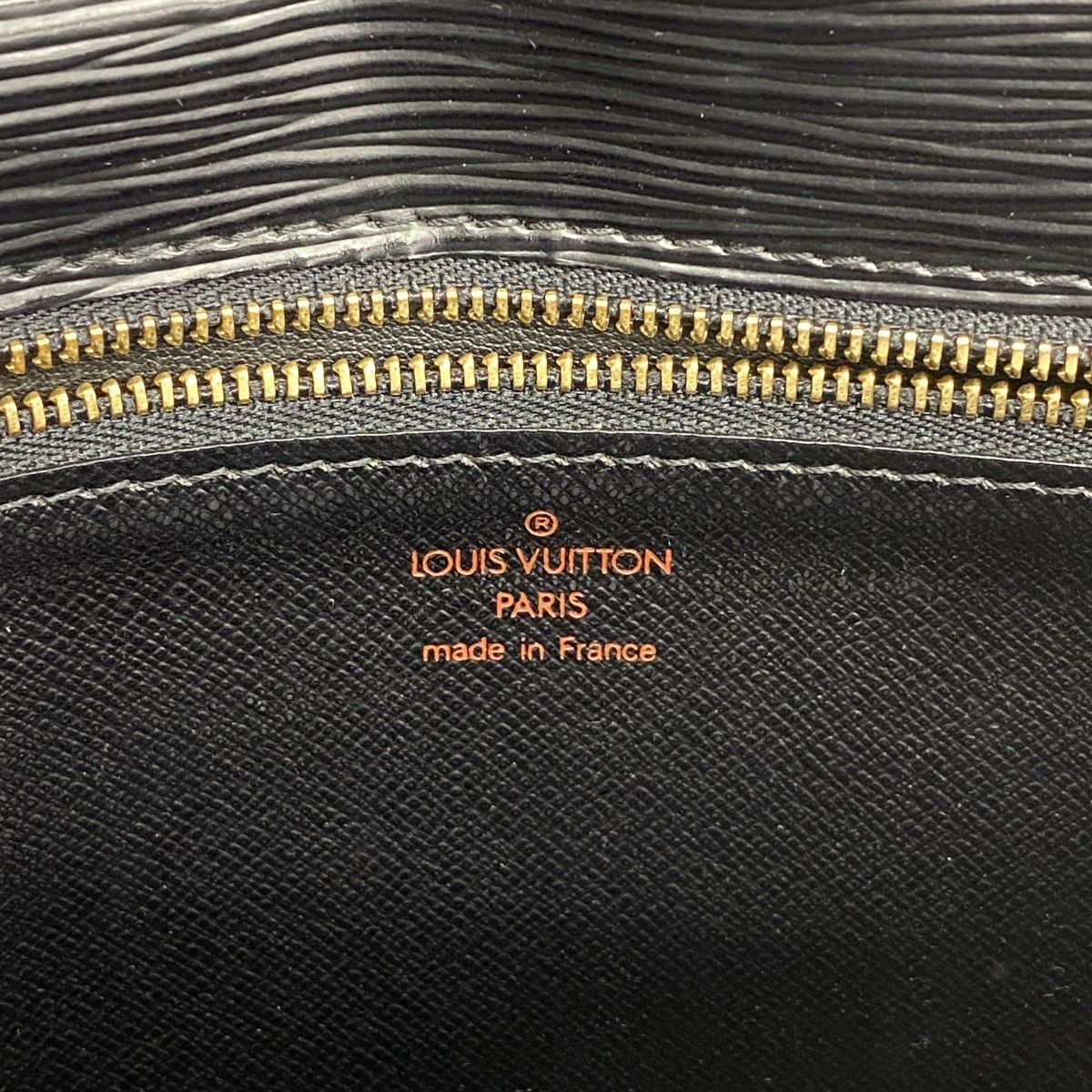 ここでご注文へようこそ! 5ie5652-h ルイヴィトン クラッチバッグ エピ ポシェットセリエドラゴンヌ M52762 ノワール メンズ