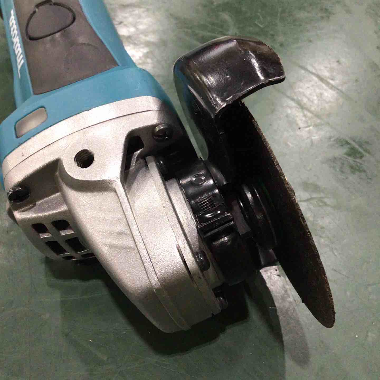 ☆マキタ(makita) 100mmコードレスディスクグラインダー GA400DZ ☆マキタ(makita) 100mmコードレスディスクグラインダー GA400DZ