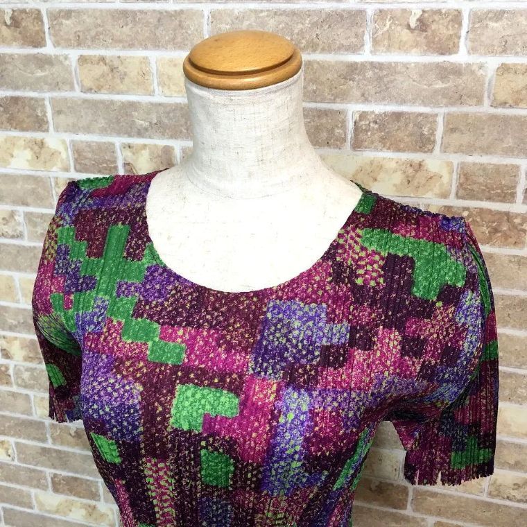 イッセイミヤケ　pleats please 半袖トップス PLEATS PLEASE ISSEY MIYAKE - PLEATS PLEASE ISSEY MIYAKE