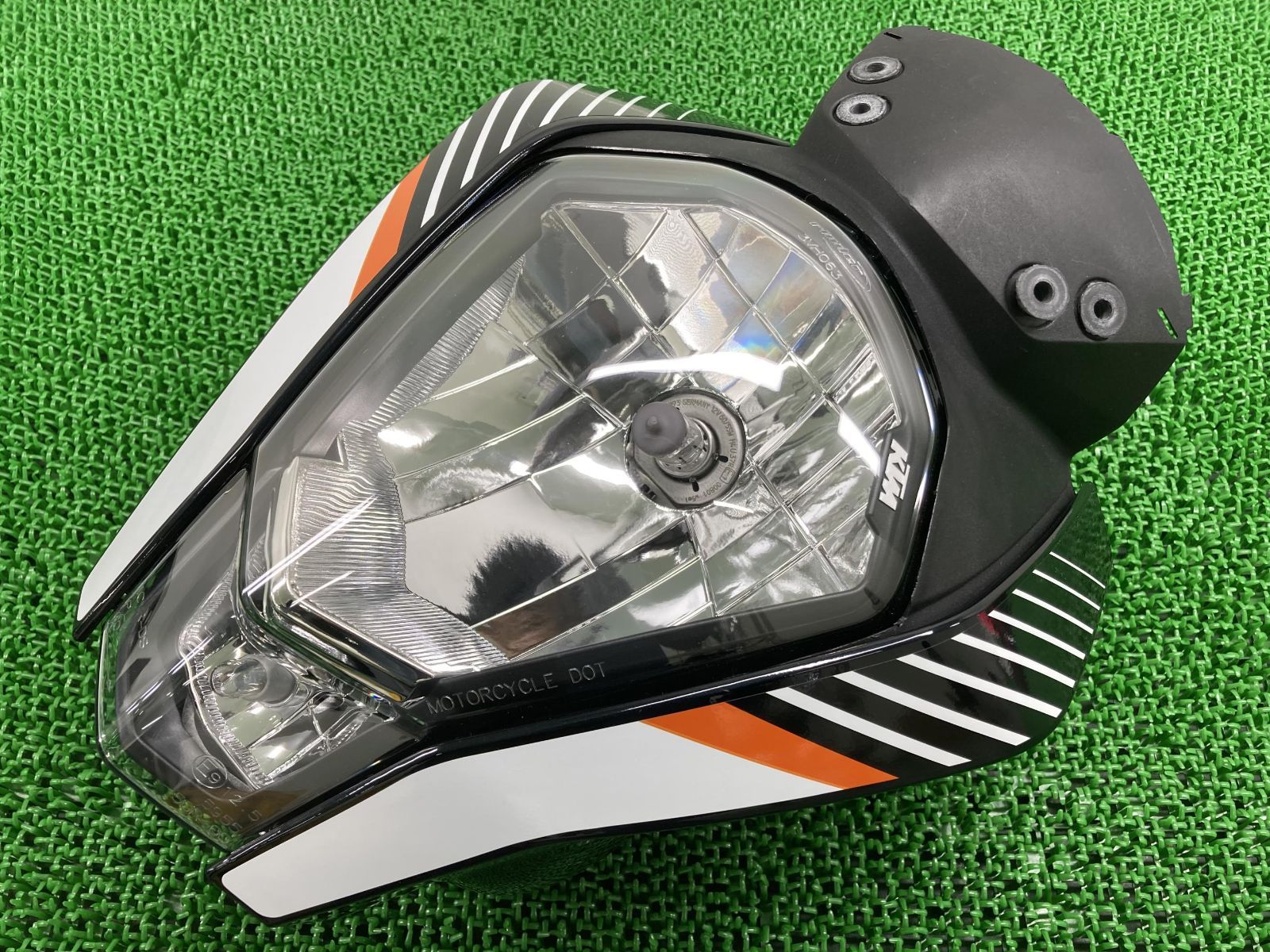 390デューク ヘッドライト 901.14.001.000 KTM 純正 中古 バイク 部品