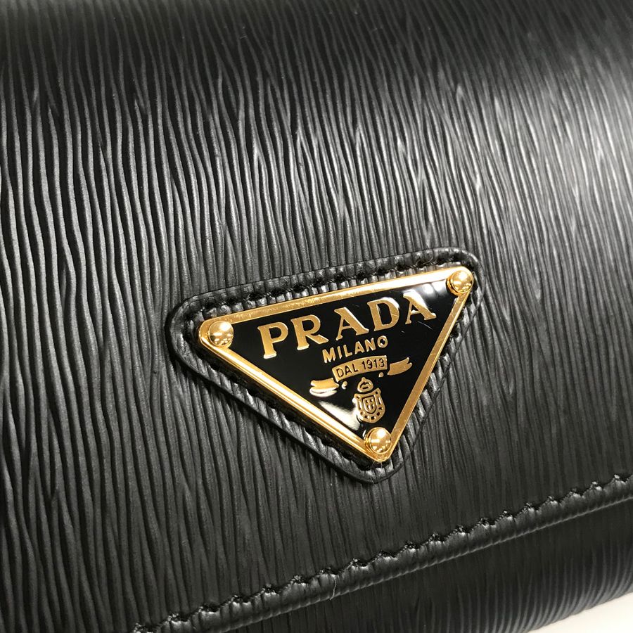 プラダ PRADA サフィアーノ パスケース付 長財布 1MH132 ブラック