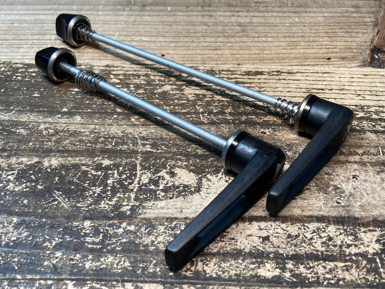 JF574 DT SWISS RWS スキュワー クイックリリース 100mm/130mm ロード用 スチールシャフト 前後セット