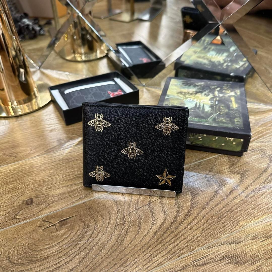 グッチ 267H GUCCI 小財布 二つ折り ハチ スター プリント-