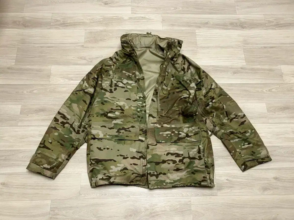 マルチカム GORE-TEX₍ゴアテックス パーカー