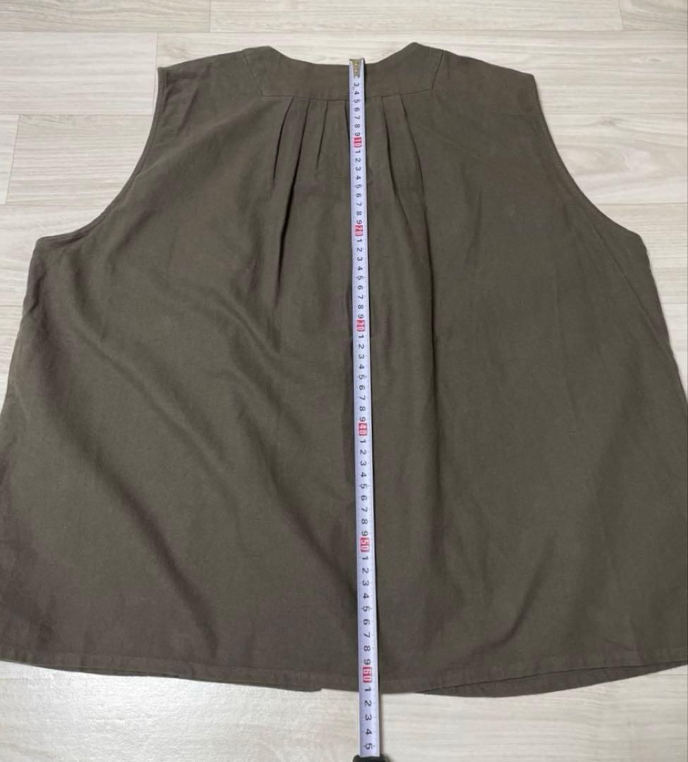 ダークブラウン