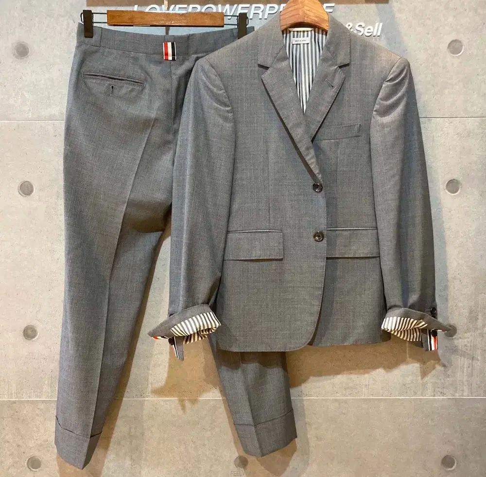 세일중 Thom Browne トム ブラウン ウールスーツ スーツセット グレー MJC001AW ー D071001