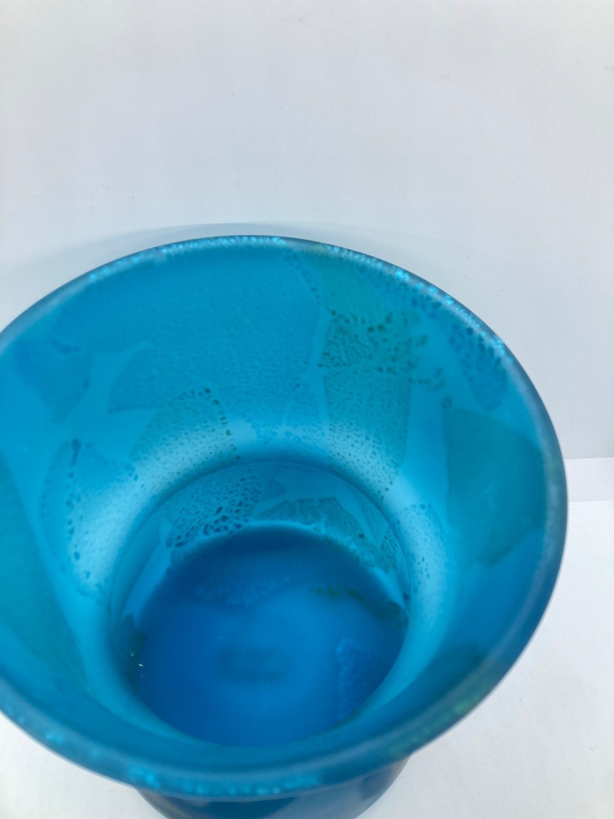 ブルー ガラス