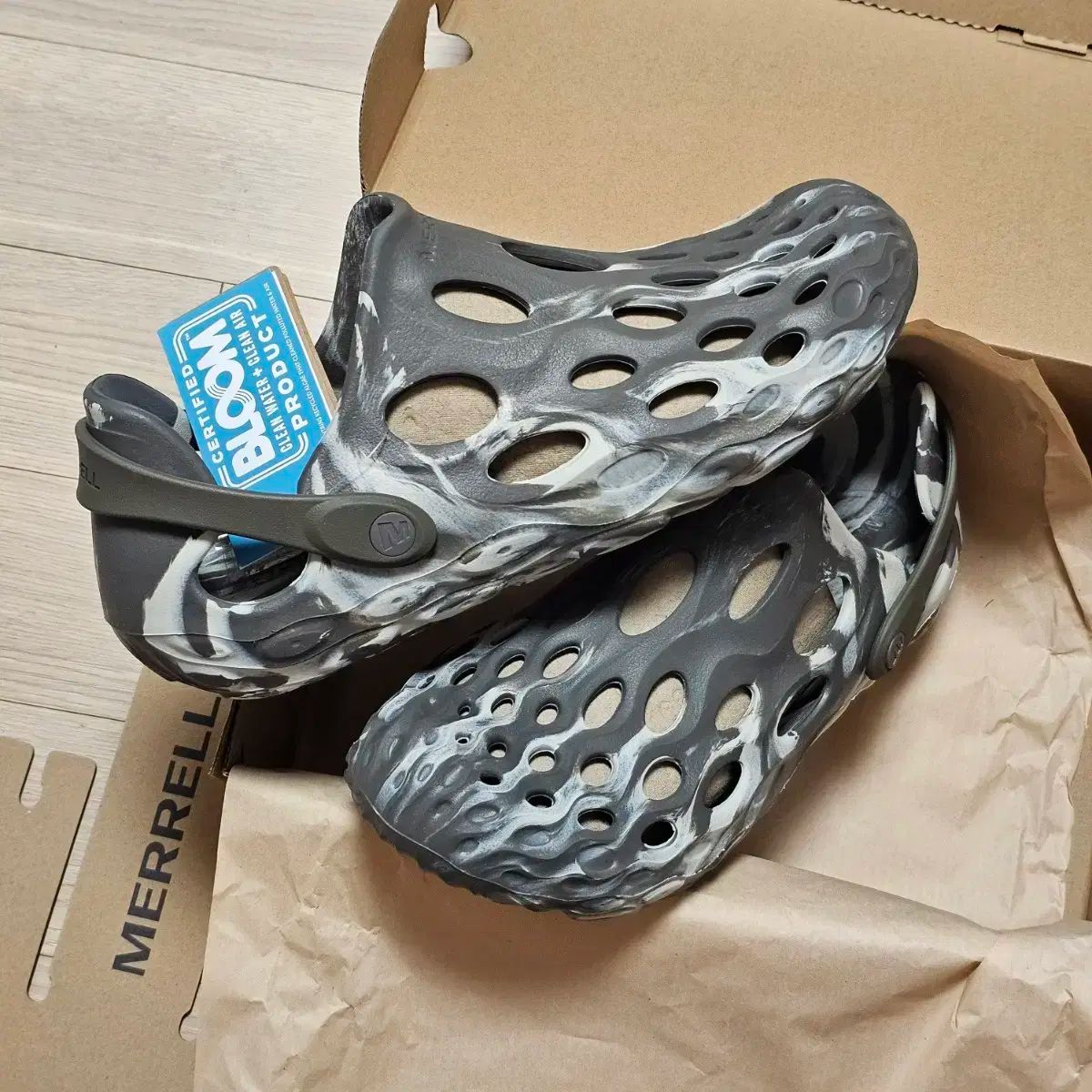 270 MERRELL メレル ハイドロ 首 丸石 トレッキング スリッパ サンダル J033511
