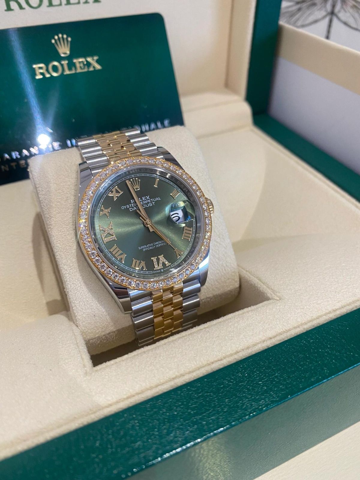 ROLEXロレックス 36 フルダイヤモンド グリーンバスケット 126283RBR