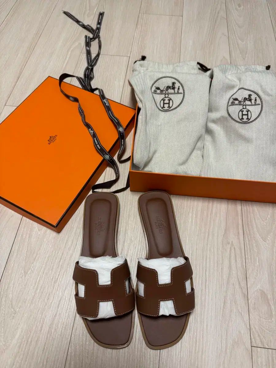 HERMES エルメス オラン サンダル ゴールド 36 付属品完備