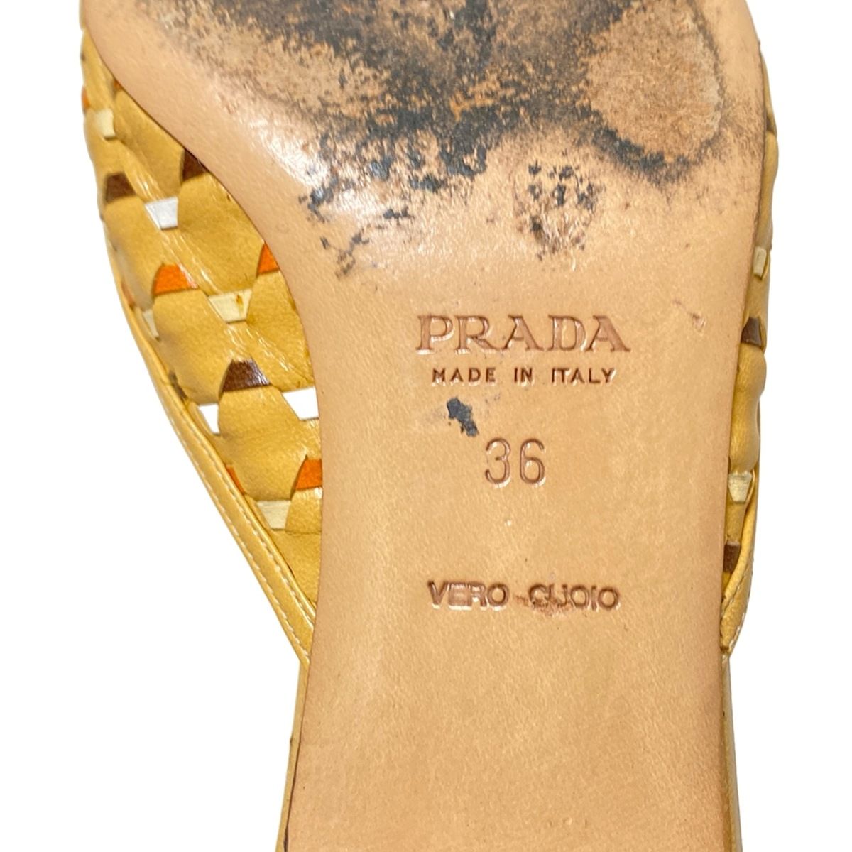 PRADA ブラウン 編み込みサンダル 34 プラダ　美品 PRADA(プラダ) ミュール 36 レディース - ブラウン×白×マルチ