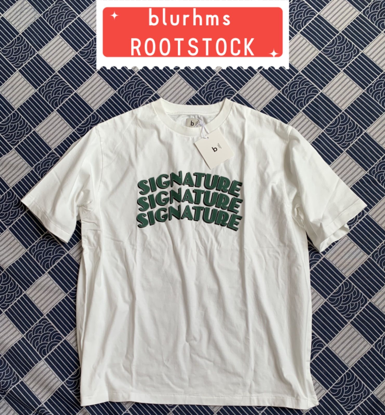 blurhms rootstock プリント半袖Tシャツblurhms ROOTSTOCK SIGNATURE  夏用半袖   ベージュ