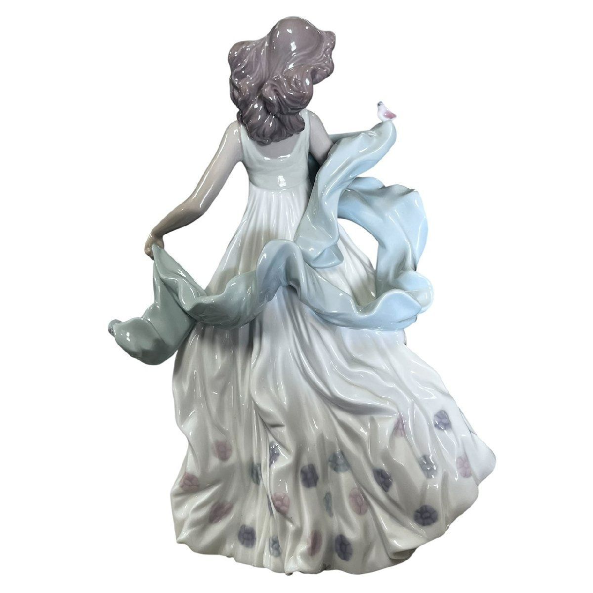 LLADRO|リヤドロ 6193 夏のセレナーデ 女性 フィギュリン 陶器 人形 置物 インテリア 西洋 工芸品 UBS-PPNI_AC_ID