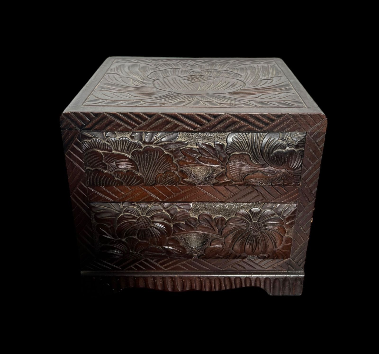 逸品 伝統工芸 日光彫 2段 小引き出し 桜 菊 牡丹 小箪笥 小物入れ