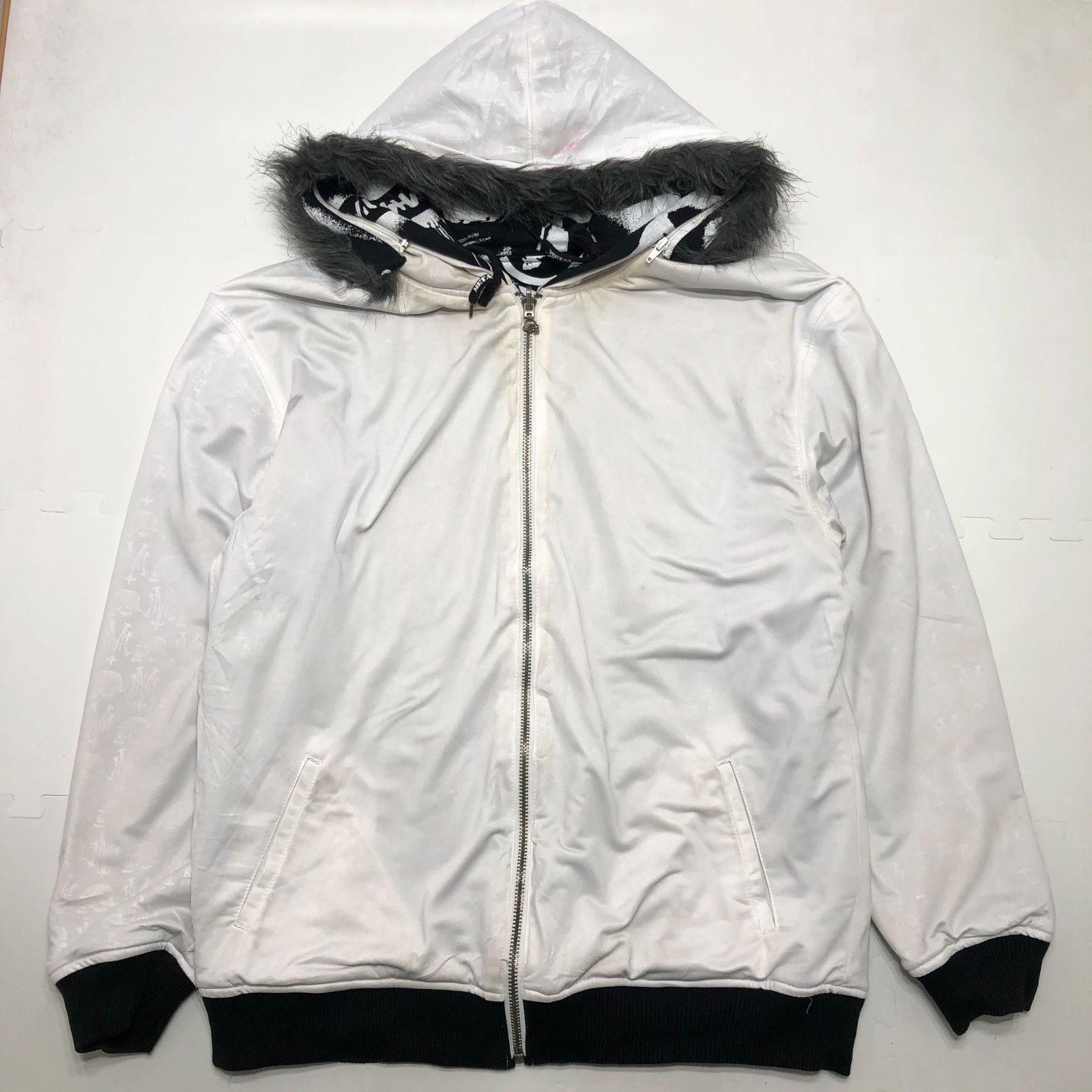 METALMULISHA メタルマリーシャ リバーシブル フルジップ パーカー CHINA製 メンズXXL ホワイト/ブラック