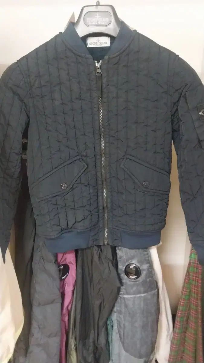 百貨店 STONE ISLAND ストーンアイランド キッズ ダウン ブルゾン 8y 148サイズ