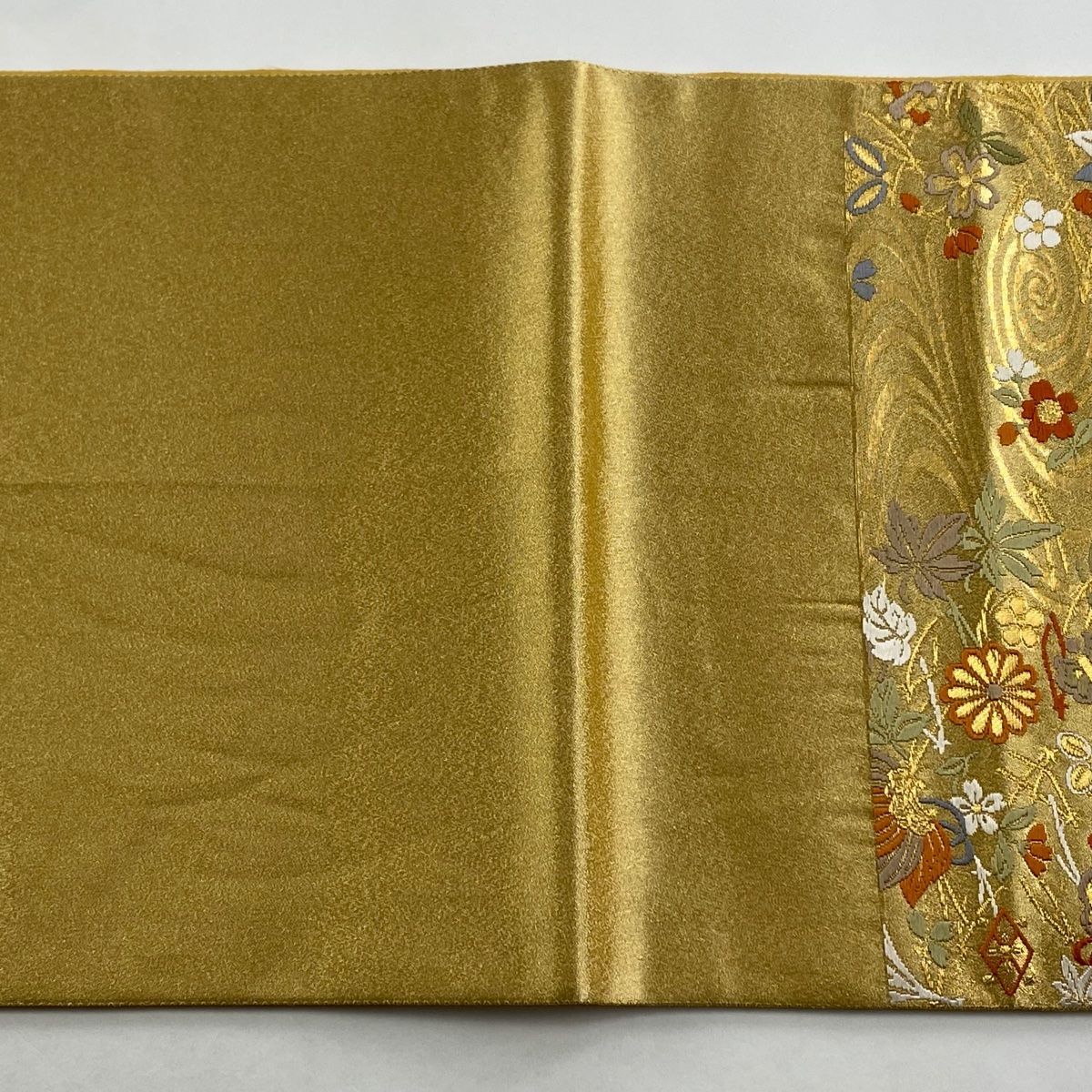 豪華な金色刺繍の袋帯　新品　未使用品 金駒刺繍 引箔袋帯【七宝 白灰】 [241021-kinho-39] - ￥115,000