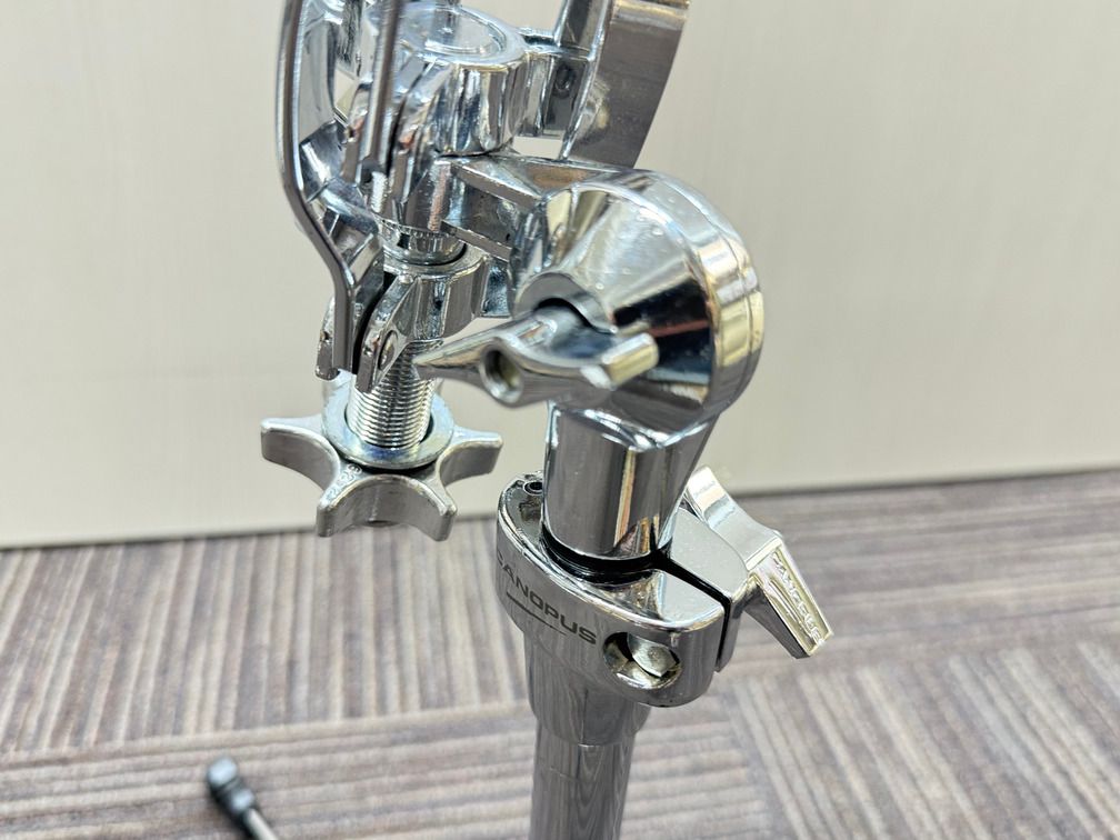 変化 CANOPUSフラットベーススネアスタンド CSS-2F 配送商品は、送料0円。