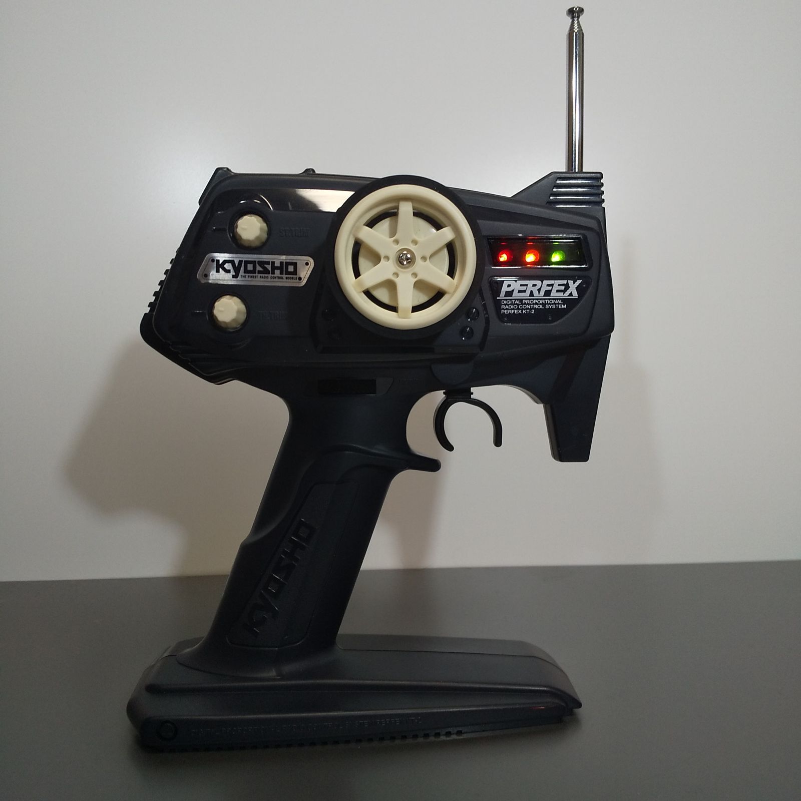 ミニッツ用プロポ PERFEX KT-18 送信機 (2.4GHz)82001E | 京商 | K 京