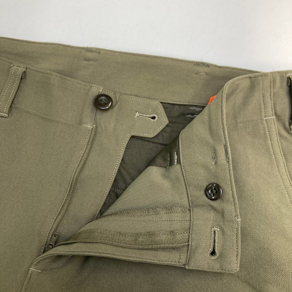 新品 定価1万7千円 BEAMS GOLF ゴルフパンツ カーキー 大きめ XL サイズ：XL BEAMS GOLF ビームスゴルフ ストレッチパンツ カーキ