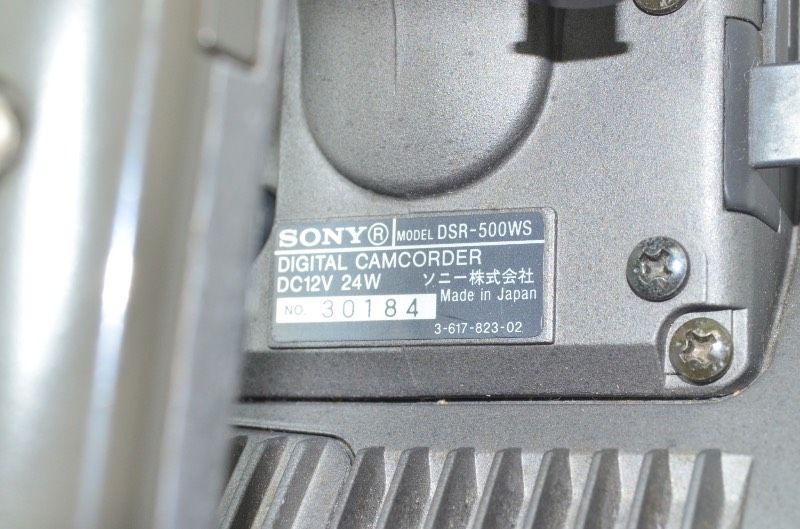 デジタルビデオカメラ 業務用ショルダーカムコーダー